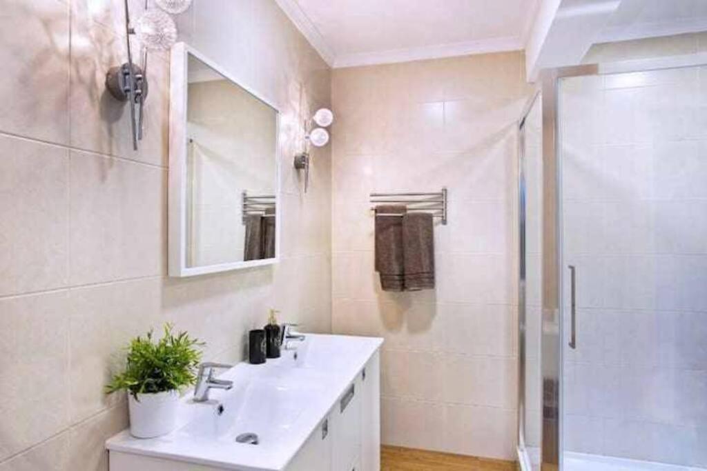 Best Location Apartment In Marbella. Beachfront!! Luaran gambar